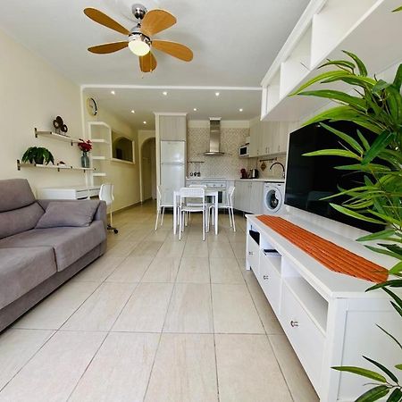 Cozy Seaside Apartment 215 In Parque Santiago 2 Playa de las Americas  Exteriör bild